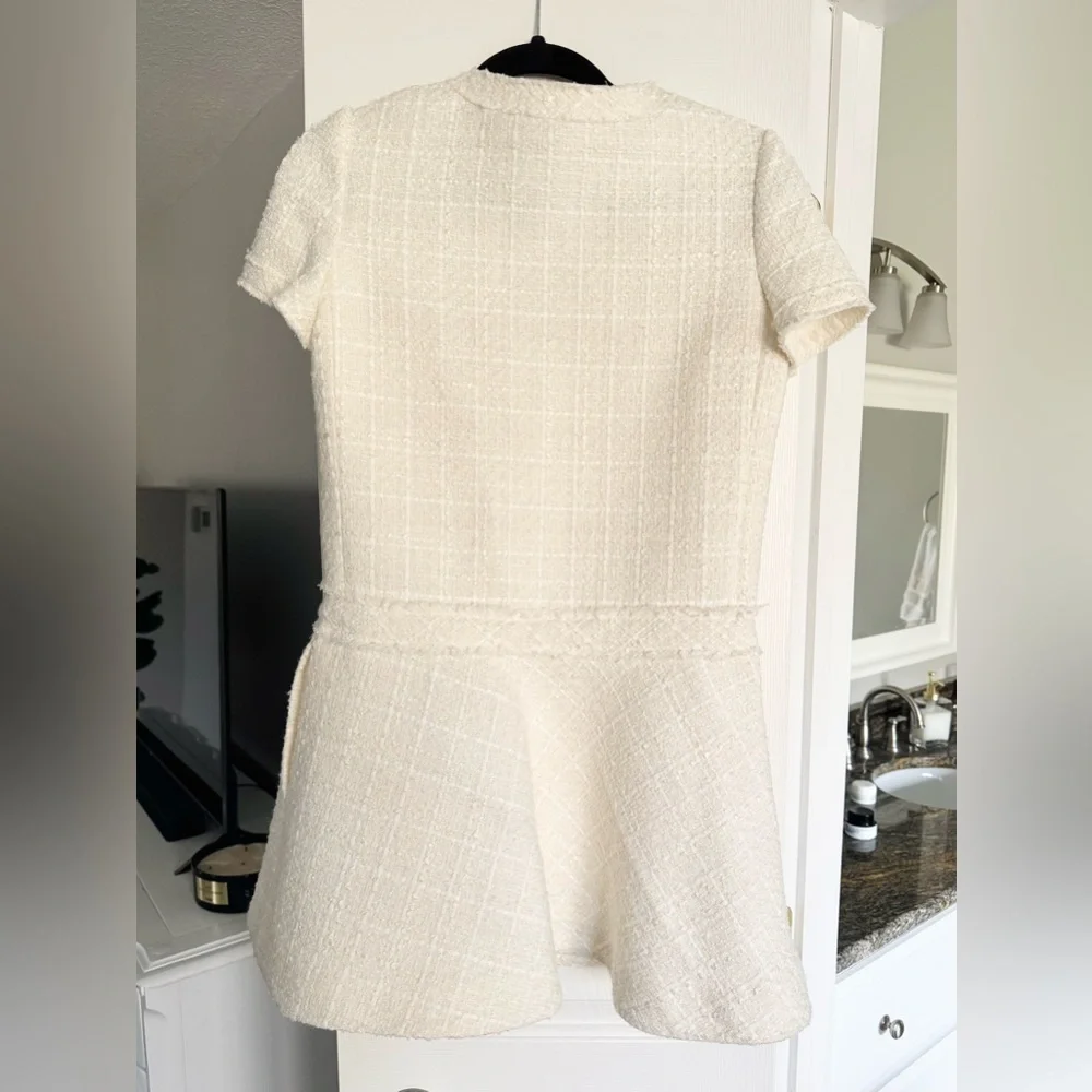 *BRAND NEW* Zara Cream/White Tweed Dress with Gold Buttons XS - Picture 3 of 14